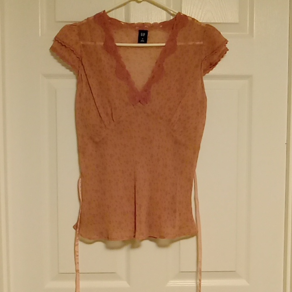 Gap silk top with lace embroidery